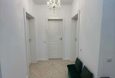 Apartament cu 3 camere decomandat în Central - 1