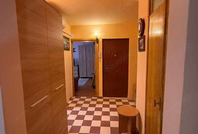 Apartament cu 2 camere decomandat în Girocului - 13