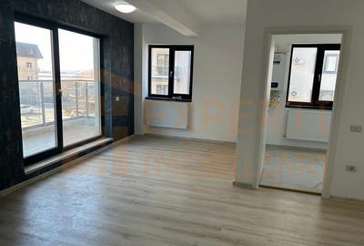 Apartament cu 3 camere semidecomandat în Tomis Plus