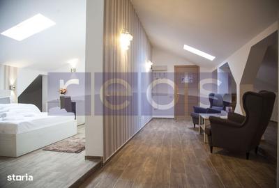 Spațiu comercial, de 560 mp, în Central - 7