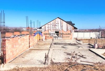 Teren Construcții intravilan de 689 mp, în Cut - 4