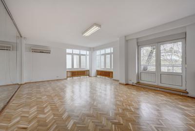 Apartament cu 5 camere decomandat în Primăverii - 2