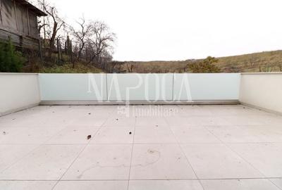 Duplex cu 5 camere cu Canalizare în Andrei Mureșanu - 3