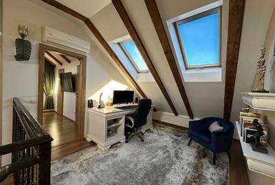 Apartament cu 4 camere decomandat în Central - 2