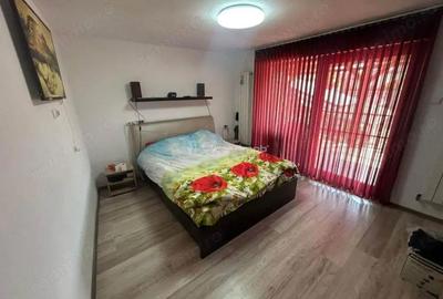 Casa ideala pentru familie 3 camere, terasa, teren generos 554 mp, zona centrala - 1