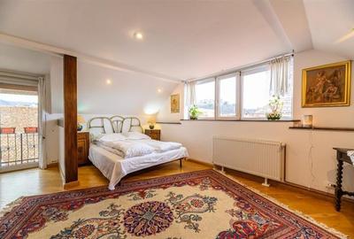 Descopera eleganta istorica si calatoreste in timp, in inima Brasovului Descopera eleganta istorica si calatoreste in timp, in inima Brasovului - 2