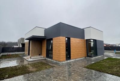 Case de vanzare in zona Balotesti - 11