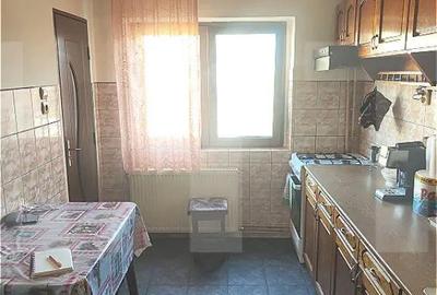 Apartament cu 4 camere decomandat în Miorița - 4