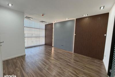 Spațiu comercial, de 55 mp, în Central - 1