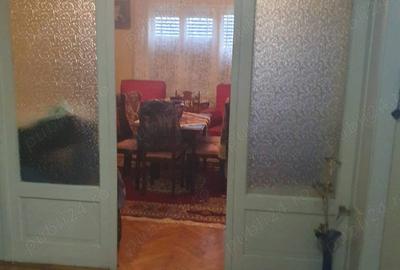 Apartament cu 4 camere decomandat în Turda - 4