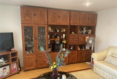 Apartament 3 camere , zona Politia Judeteana , parter , 85 m - 1