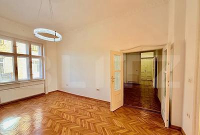 Apartament cu 3 camere decomandat în Sinaia - 2