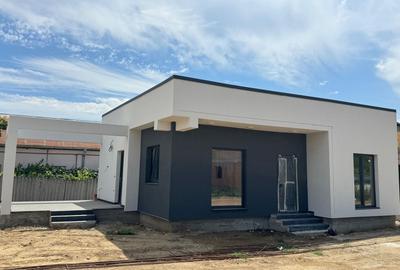 Casă individuală cu 3 camere cu Canalizare în Afumați - 1