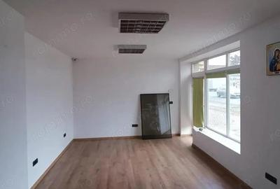 Spatiu Comercial 54 mp de Inchiriat Vad Excelent, Gradi?te Arad - 6