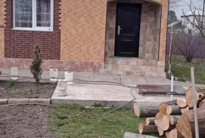 Casă cu 3 camere cu Teren 1700 Mp în Șerbănești - 1