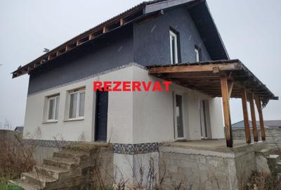 Casă individuală cu 3 camere cu Teren 500 Mp în Tărlungeni