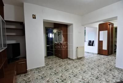 Apartament cu 3 camere decomandat, mobilat în Central