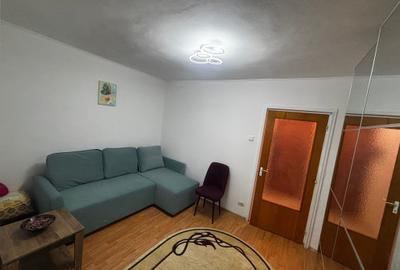 Garsoniera de vanzare in zona Titan-Piata Minis, bloc 1985, et. 6/10 - 2