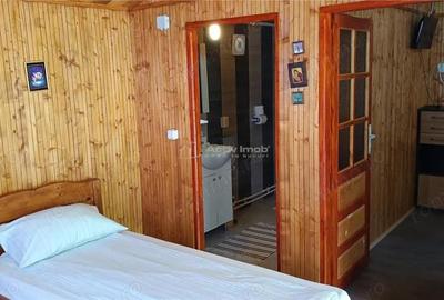 COMPLEX 5 CABANE DIN LEMN CU ACCES LA DUNARE + teren in Podul Gornei, jud. CS - 3