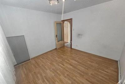 Resita, 2 Cam. Cf. 1, Et. 1, Bulevard, Micro 1 - 1