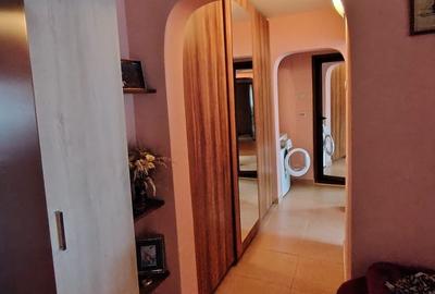 Apartament cu 3 camere decomandat în Păcurari - 8