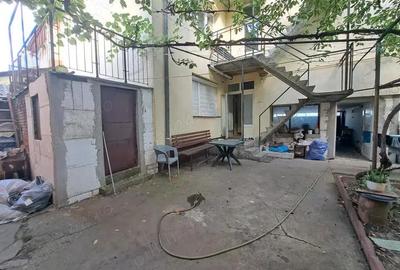 Casă cu 4 camere în Lotus