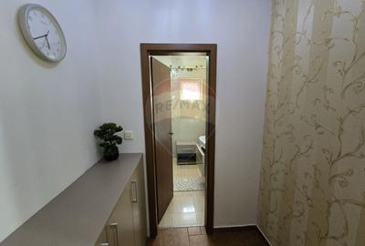 Apartament cu 3 camere semidecomandat, mobilat în UTA - 7