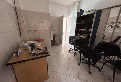 Spațiu comercial, de 20 mp, în Central - 4