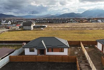 Casă individuală cu 4 camere cu Teren 500 Mp în Tărlungeni - 2