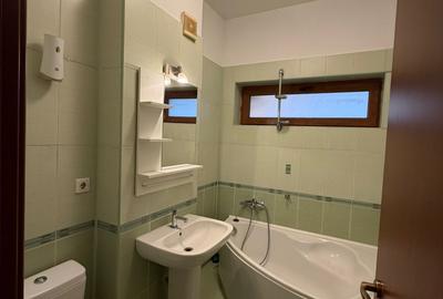 Apartament cu 3 camere semidecomandat, mobilat în Central - 22