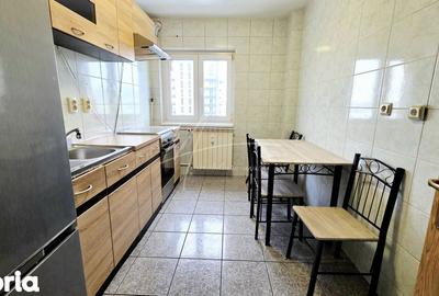 Apartament cu 3 camere semidecomandat, mobilat în 13 Septembrie - 14