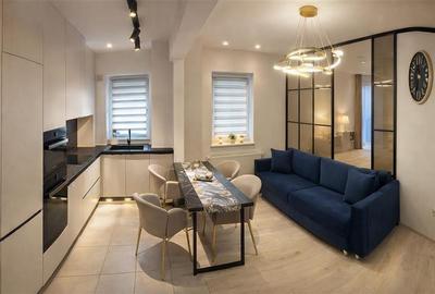 Apartament cu 2 camere decomandat, mobilat în Tractorul