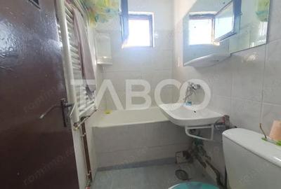 Apartament cu 2 camere semidecomandat, mobilat în Central - 4