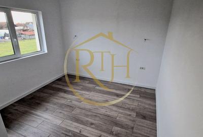 Duplex cu 4 camere cu Canalizare în Moșnița Veche - 9
