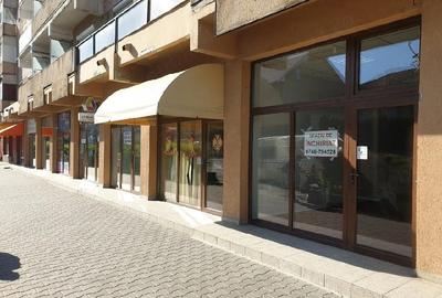 Spațiu comercial, de 35 mp, în Central - 3
