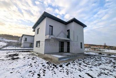 Casă cu 4 camere cu Teren 350 Mp în Vișani - 7