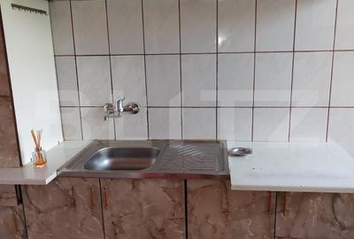 Apartament cu 3 camere, semidecomandat, 55 mp, zona Micro 15 - 2