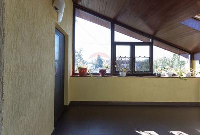 Casă cu 7 camere cu Teren 1617 Mp în Central - 39