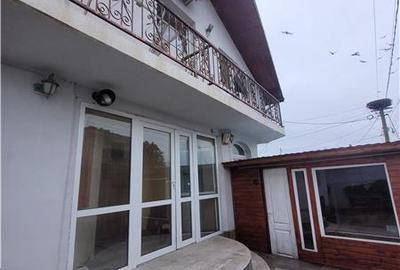 Casă individuală cu 6 camere cu Teren 186 Mp în Vest - 1