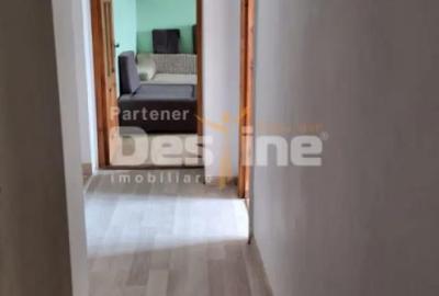 Apartament cu 3 camere decomandat în Baza 3 - 6