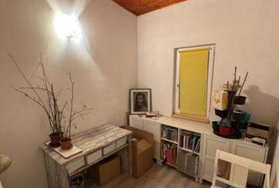 Apartament cu 3 camere semidecomandat în Progresul - 2