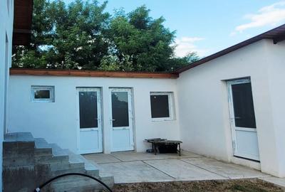 Casă cu 4 camere în Dobreni
