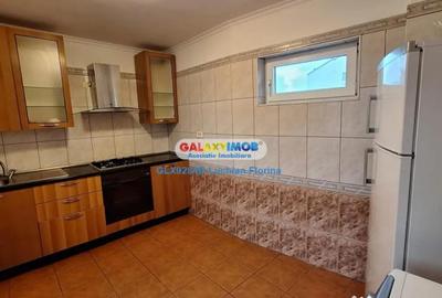 Apartament cu 4 camere decomandat în Parcul Carol