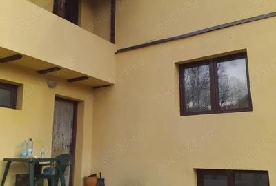 Casă cu 5 camere cu Teren 433 Mp în Central - 9
