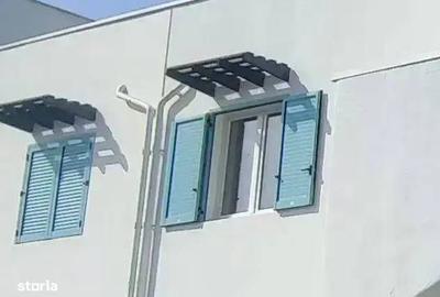 Casă cu 4 camere în Petrești