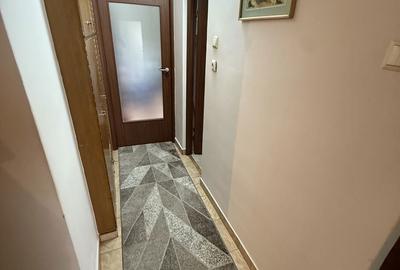 Apartament cu 4 camere decomandat în Micro 16 - 16