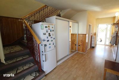 Casă cu 4 camere în Central - 5