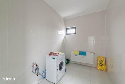 Casă cu 4 camere cu Canalizare în Cireșu - 12