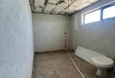 Casă cu 6 camere cu Teren 500 Mp în Ghercești - 4