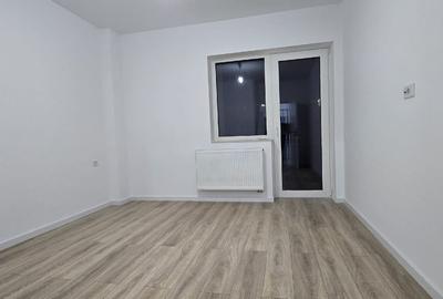Apartament cu 2 camere decomandat în Tractorul - 8